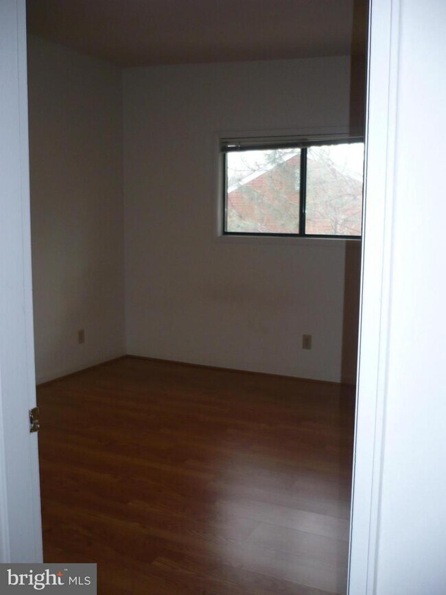 Building Photo - 236 W Taylor Run Pkwy