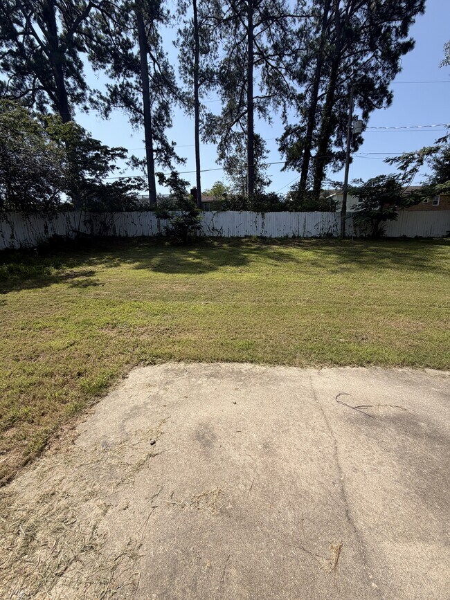Foto del edificio - 3208 Downes Grove Rd
