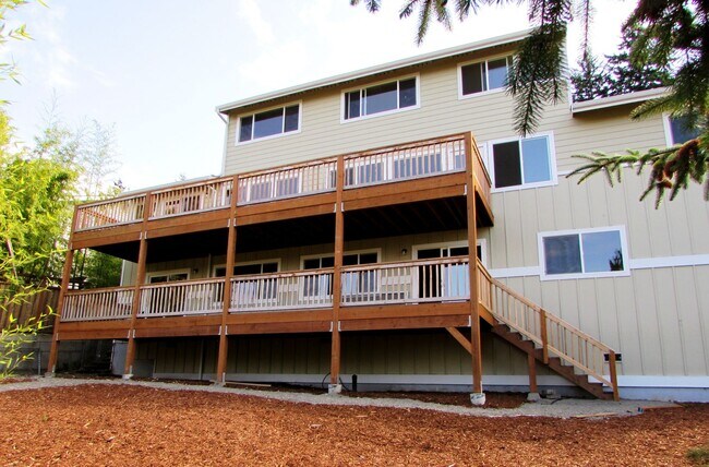 Foto del edificio - Large 4 Bedroom Edgemoor Home w/ Mother-in-law Suite
