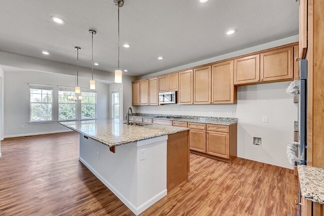 Photo - $3,250.00-Stunning 4-bedroom, 3.5 bathroom... Apartment