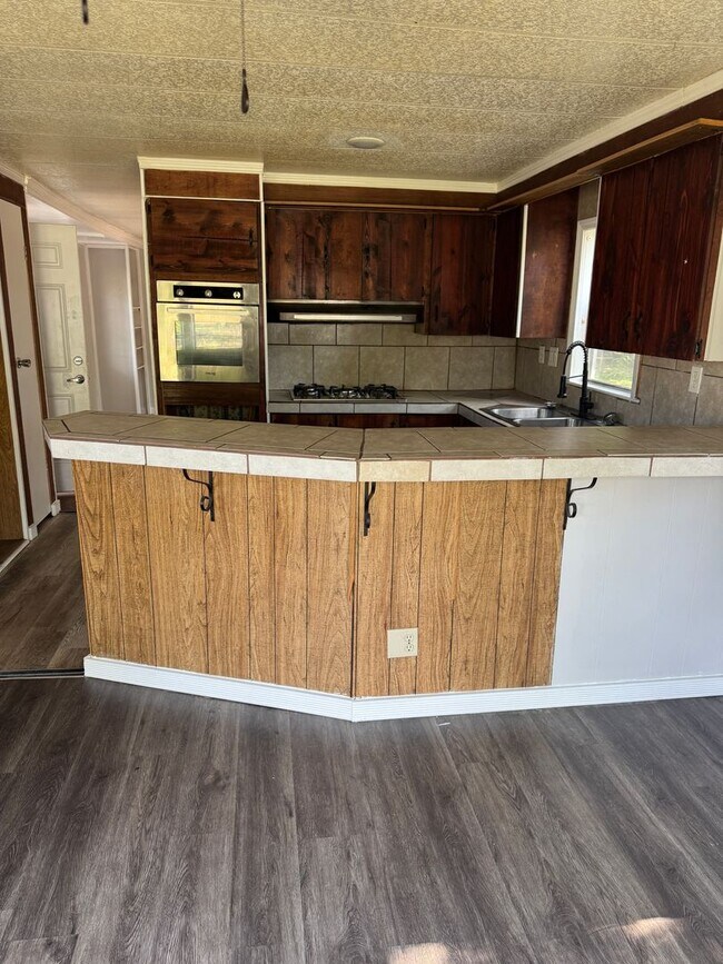 Foto del edificio - 328 NE Roselawn Ave