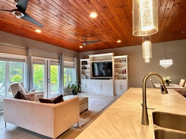 Foto del edificio - 329 N Sunset Dr