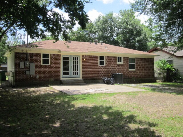 Building Photo - 4306 Walnut St