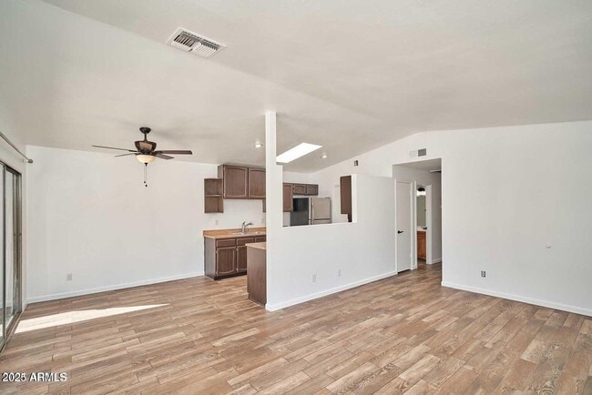 Building Photo - 2701 W Temple St