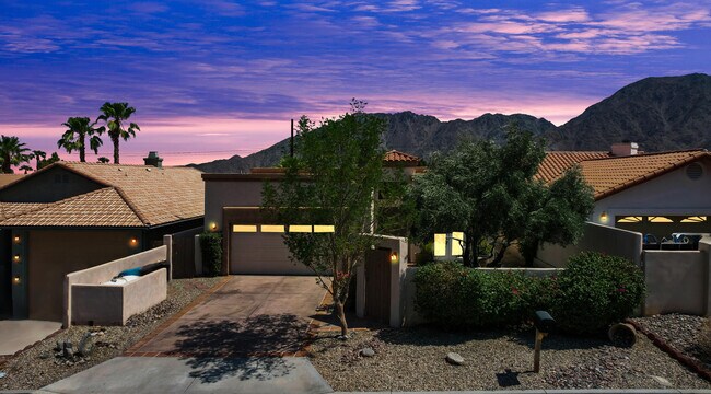 Building Photo - 53854 Avenida Juarez