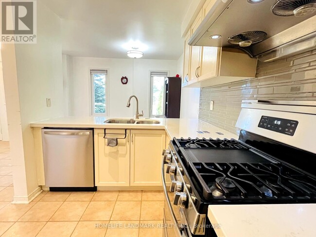 Building Photo - 23 Bantry Ave