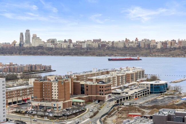 Foto del edificio - 9060 Palisade Ave