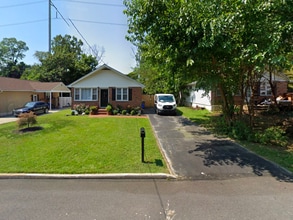 Building Photo - 203 W Rodgers St