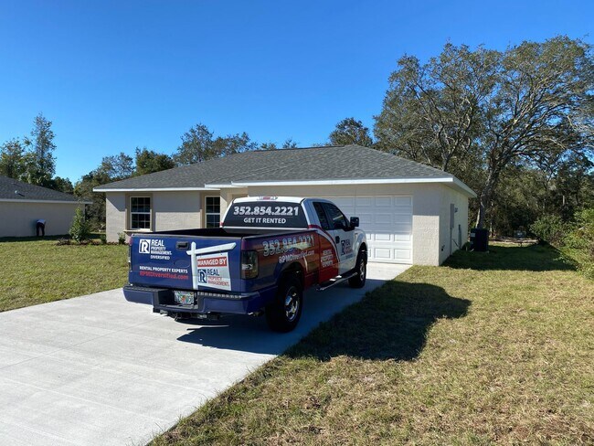 Foto del edificio - Desirable SW Ocala Neighborhood 3/2/2 **Won't Last**