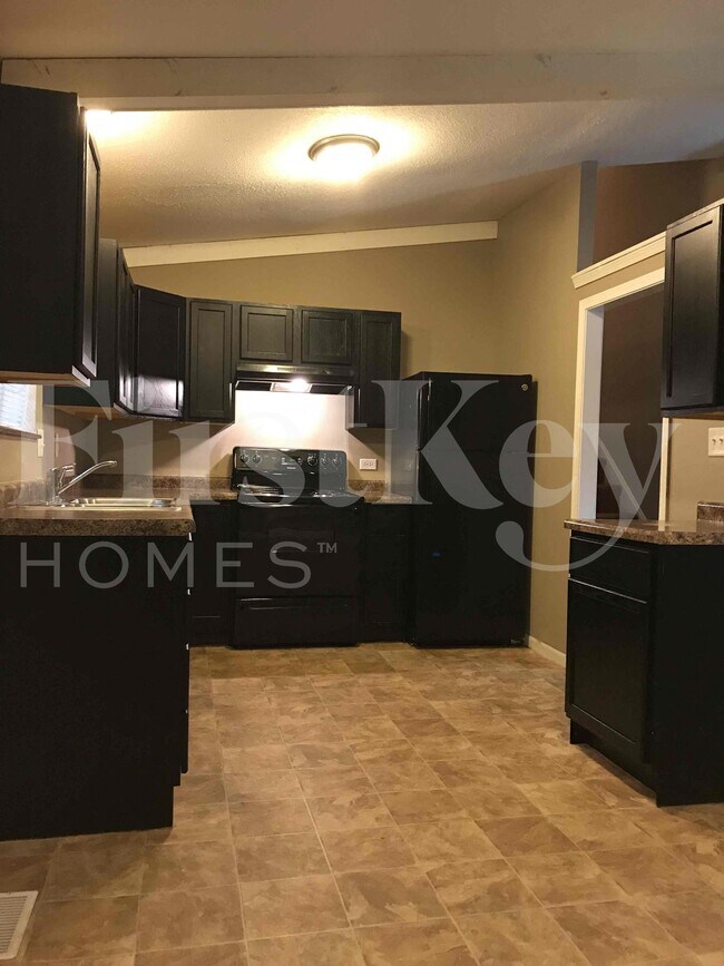 Building Photo - 8101 Railroad Rd