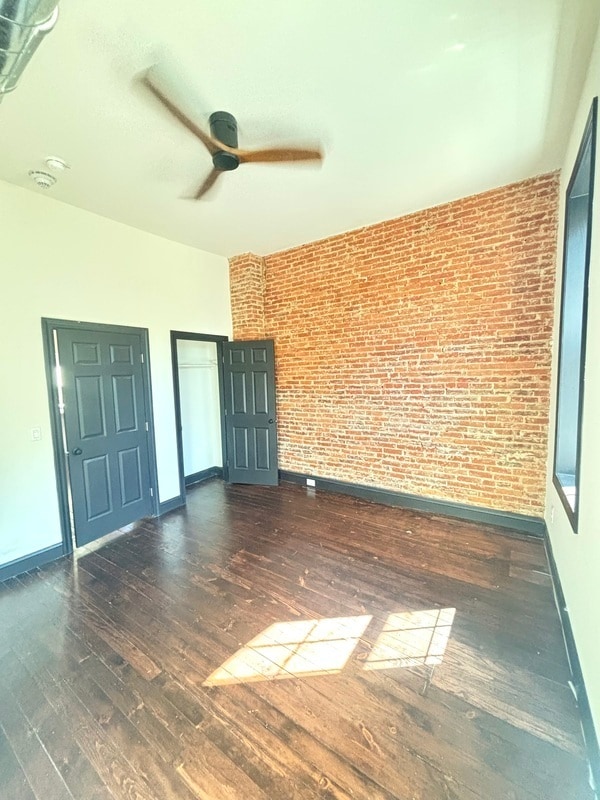 Building Photo - 709 N Duke St