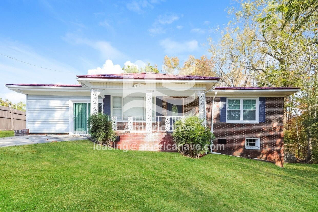 Foto principal - 432 6th Ave SW