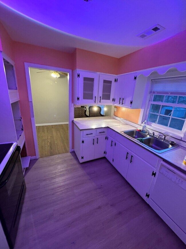 Foto del edificio - 5925 Washington Ave