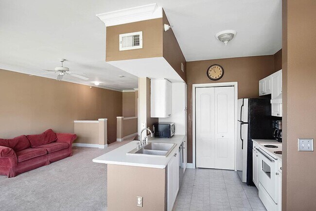 Foto del edificio - 11607 Tomahawk Creek Pkwy