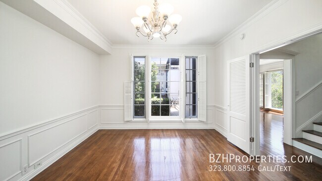 Foto del edificio - 1274 S Beverly Glen Blvd