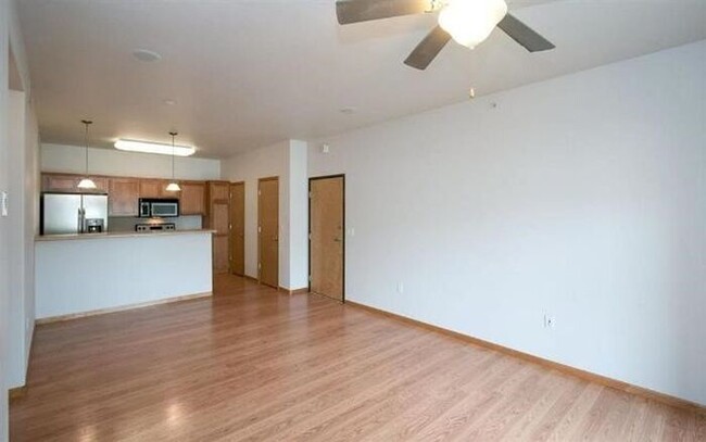 Building Photo - $1,395 | 2 Bedroom, 2 Bathroom Condo | Pet...