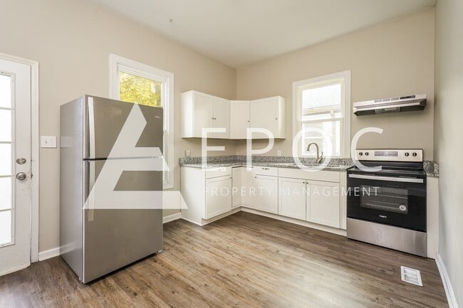 Photo - 705 Salisbury Ridge Rd House