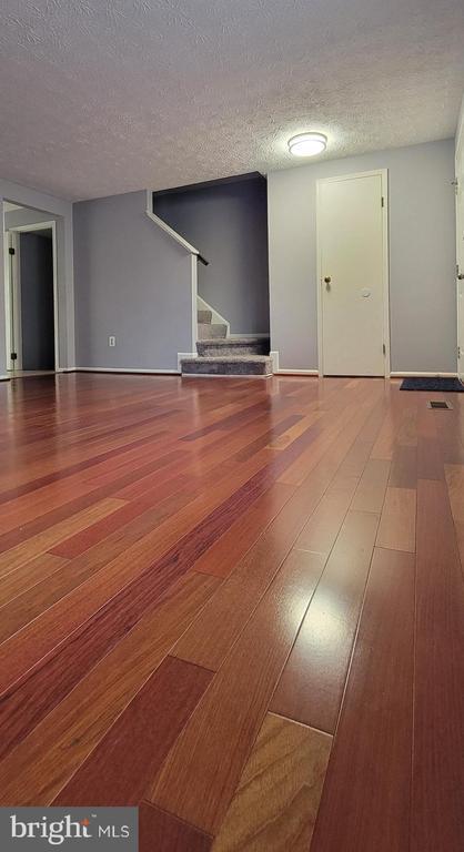 Foto del edificio - 15549 N Oak Ct