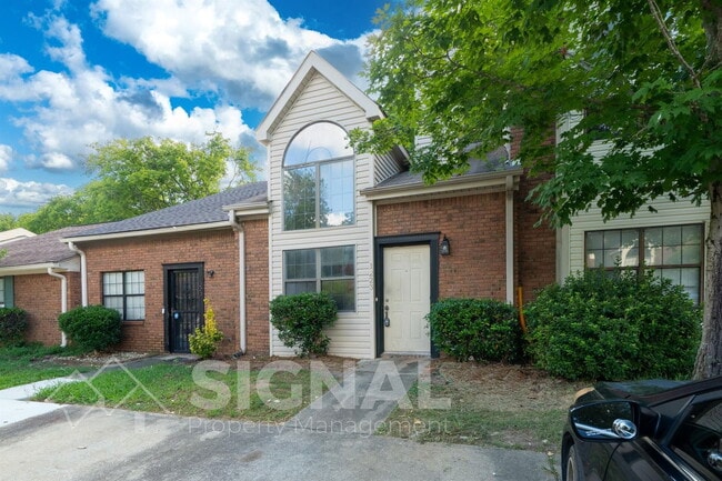 Building Photo - 1223 Magnolia Pl