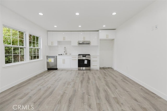 Foto del edificio - 13551 Hart St