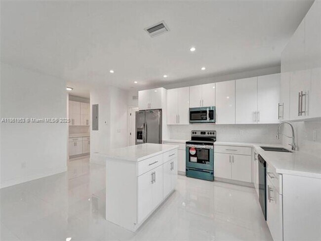 Foto del edificio - 2631 E 7th Ave