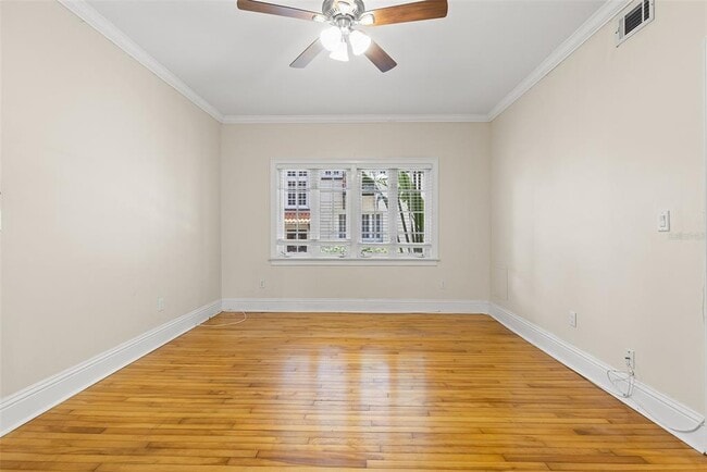 Building Photo - 2117 W Dekle Ave