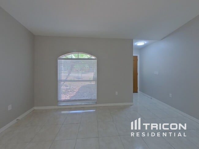 Building Photo - 4614 Breezy Pines Blvd