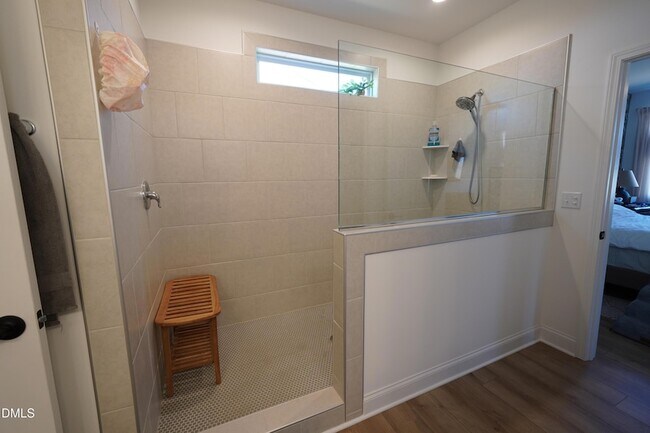 Foto del edificio - 108 Providence Crk Dr