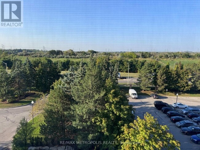 Building Photo - 61 Markbrook Ln