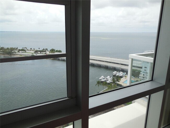 Building Photo - 2451 Brickell Ave