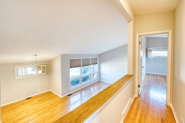 Foto del edificio - 3131 Hill Ln