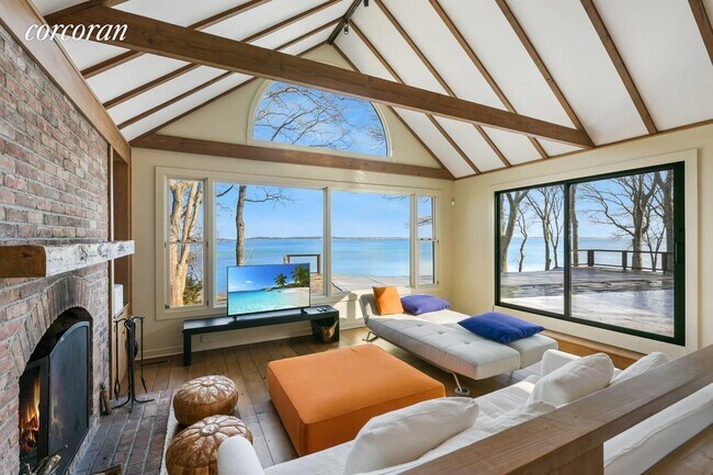 Building Photo - 94 Gardiners Bay Dr