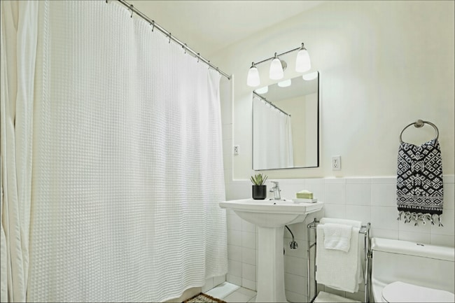 Foto del edificio - 475 W 12th Ave