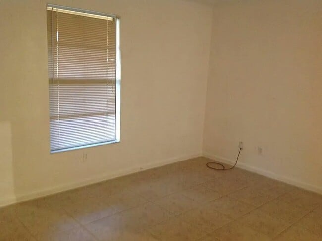 Building Photo - 4710 6th St W