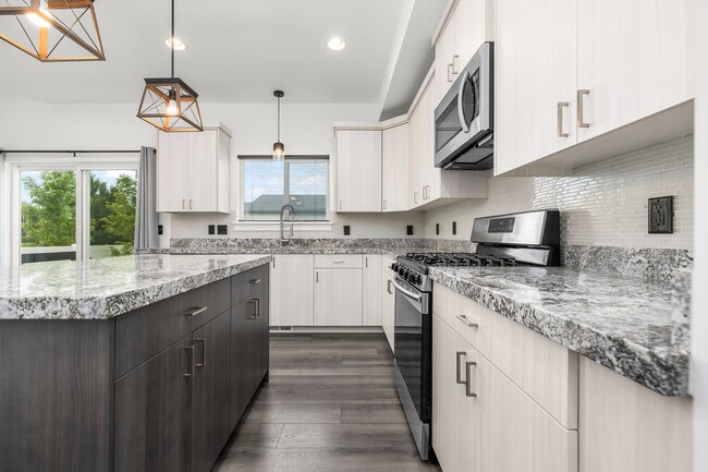 Photo - 7084 S 300 E (Midvale, UT) House