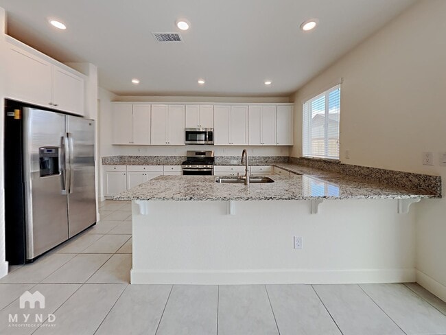 Building Photo - 6130 Red Sun Dr