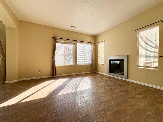 Building Photo - Quiet Living Meets Convenience – 3 Bed Home with 2-Car Garage & Private Backyard
