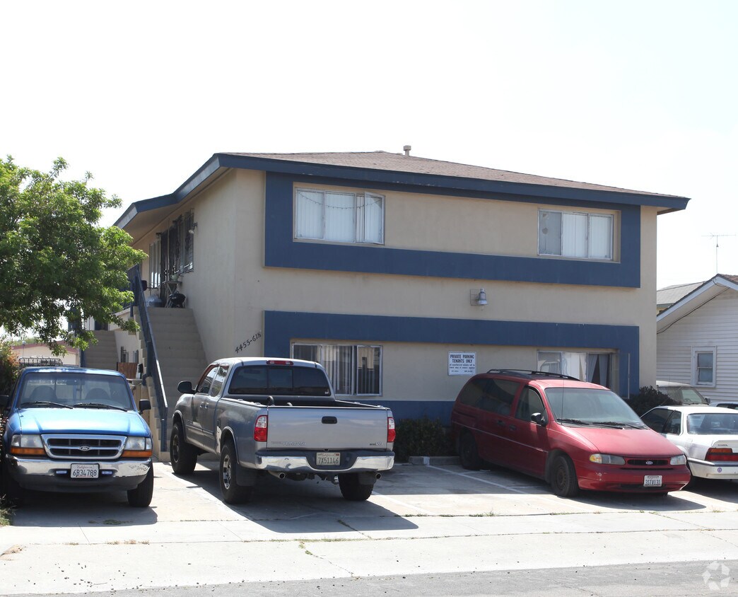 Foto principal - 4455-4461 Wilson Ave