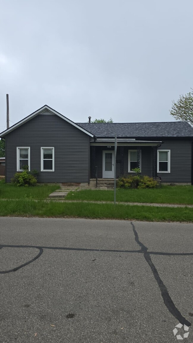 Building Photo - 419 Freeman St