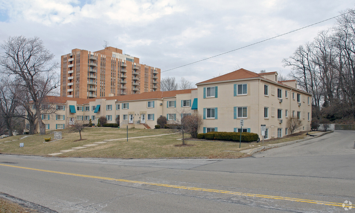 Foto del edificio - Hillside Village