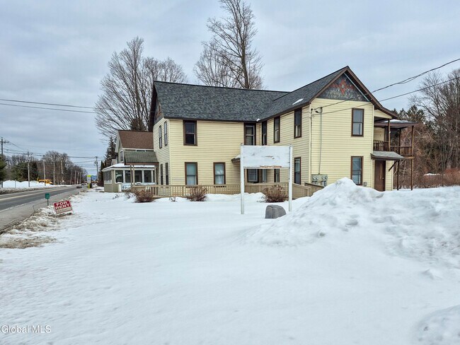 Foto del edificio - 524 Maple Ave