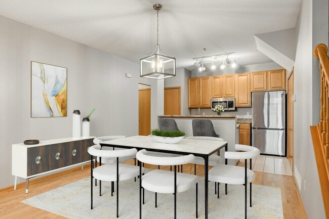 Foto del edificio - 8347 Kimball Dr