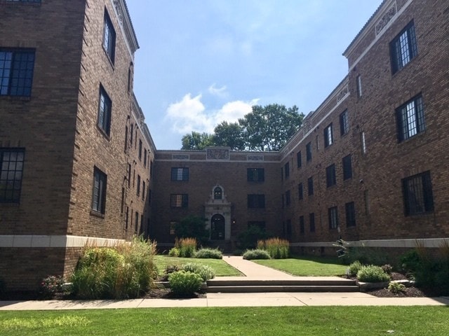Building Photo - PENDING-Gorgeous Condo at 54th & College