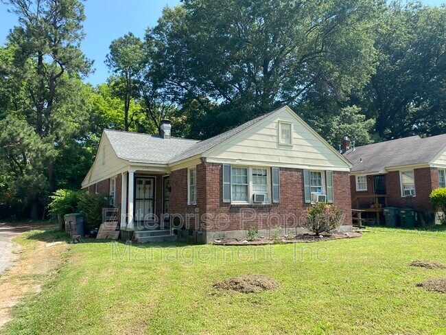 Building Photo - 3190 Douglass Ave