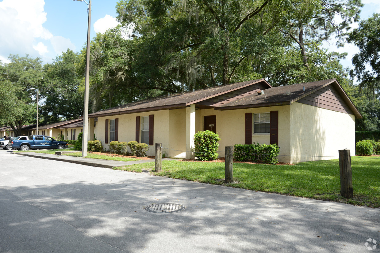 Countryside Villas - Apartments In Dade City, Fl 