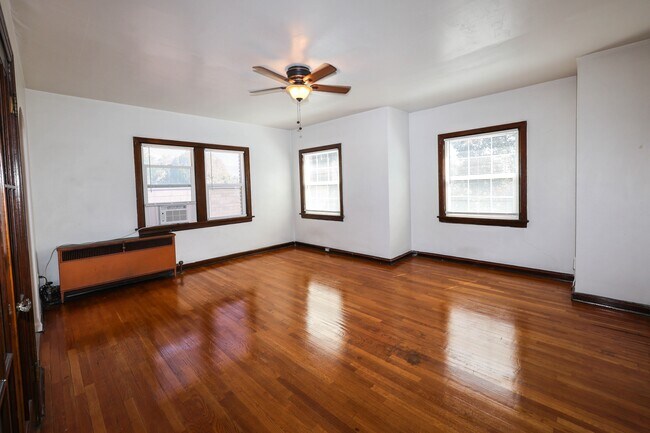 Building Photo - 335 E Broadway