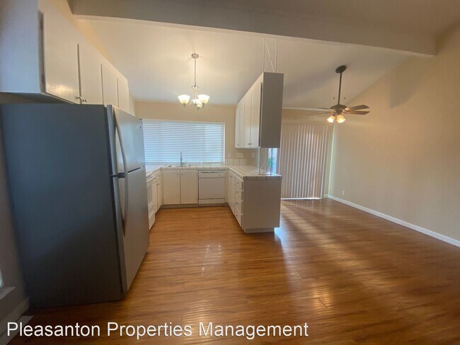 Foto del edificio - 4 br, 2 bath House - 7354 Jaybrook Ct.