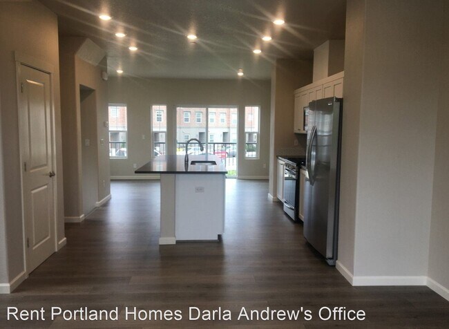 Building Photo - 3 br, 3 bath House - 11400 SW Mont Blanc St