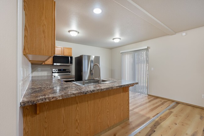 Foto del edificio - Spacious 4-Bedroom Home in SE Portland!