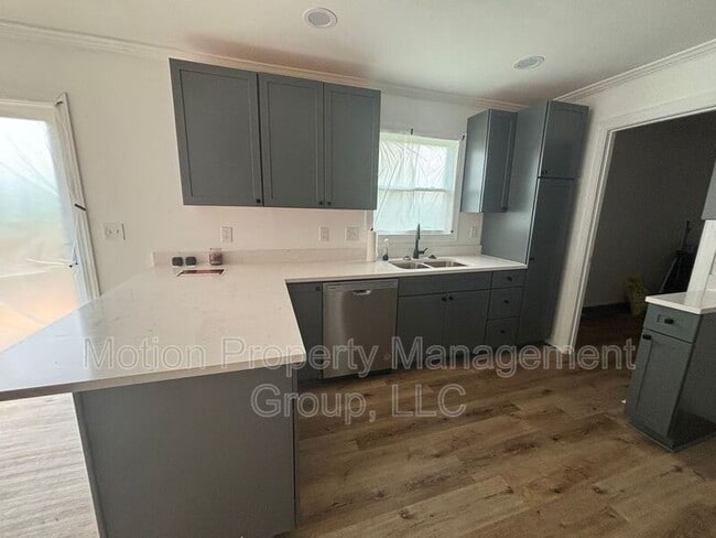 Building Photo - 7616 Lingerfelt Rd